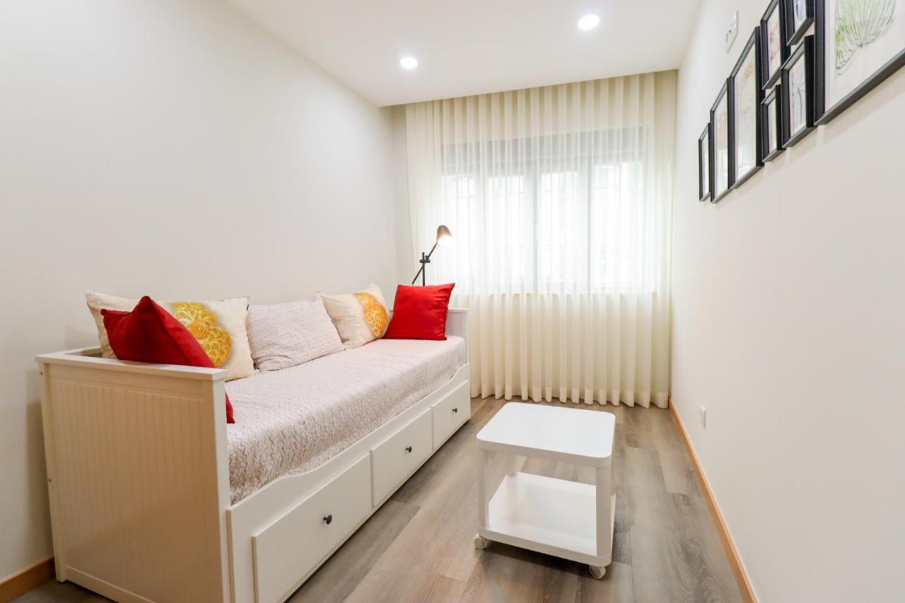 Tiana Apartment - City Centre With Terrace Віана-ду-Каштелу Екстер'єр фото