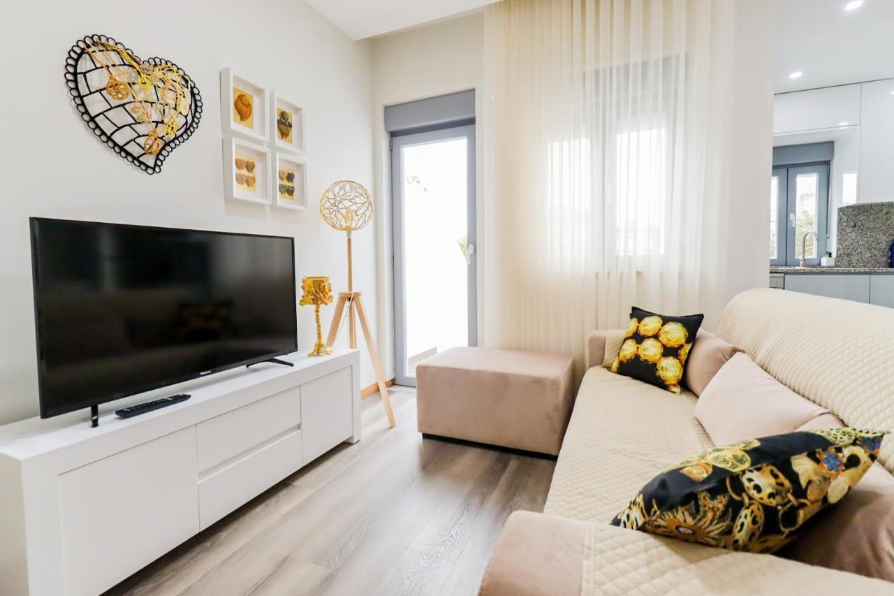 Tiana Apartment - City Centre With Terrace Віана-ду-Каштелу Екстер'єр фото